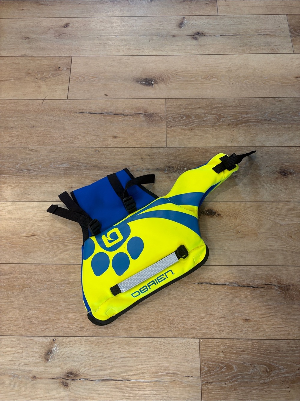 Dog life jacket